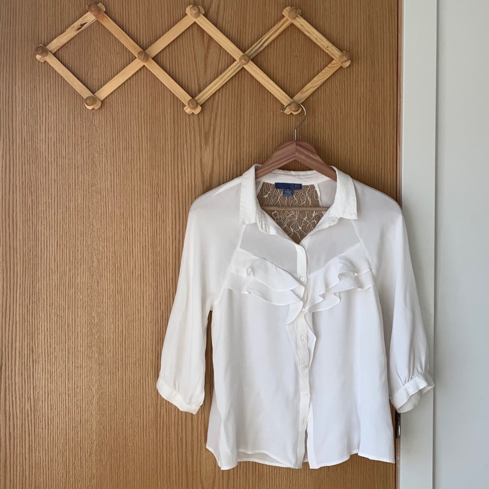 ANTHRO Lil Mansfield Lace Ruffle Blouse